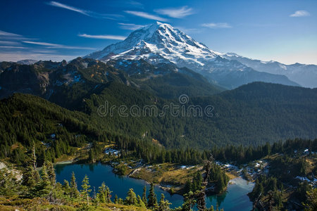 雷尼尔山