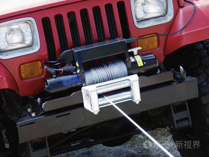 吉普车和绞盘