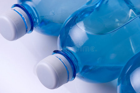 塑料瓶装水