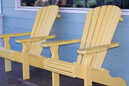 二椅子图片