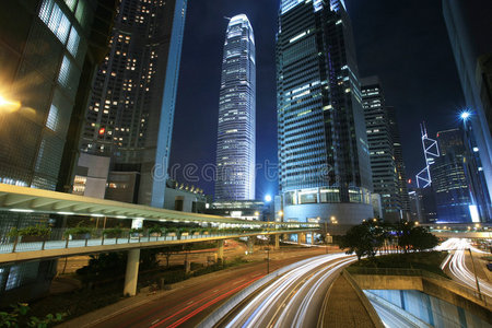 穿过香港市区的交通