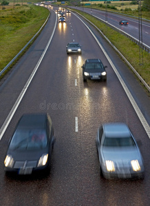 多雨公路