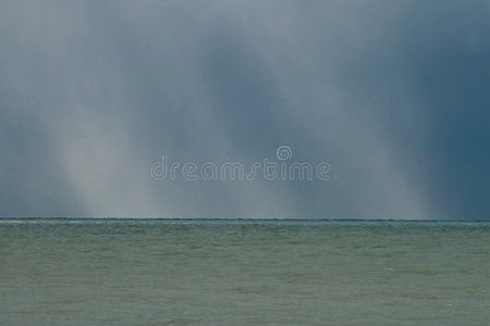 暴风雨天气