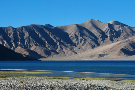 高山湖泊图片