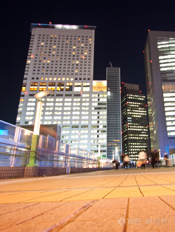 日本东京照片夜景行人图片