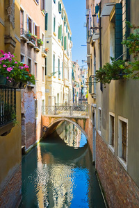 宁静的威尼斯运河