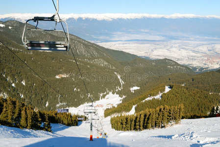 现代滑雪升降机