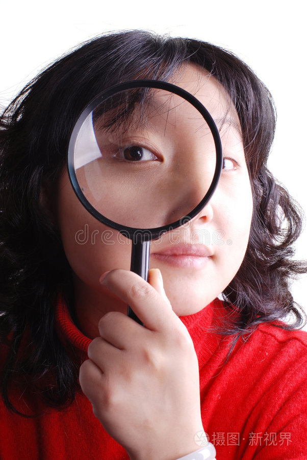 女手持放大镜照片-正版商用图片0i995t-摄图新视界