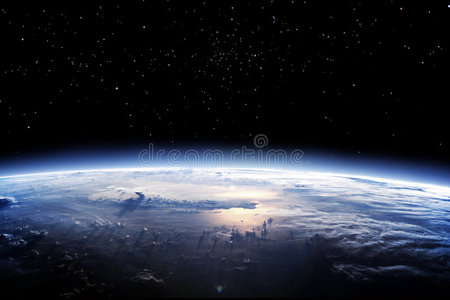 从太空看地球的清洁地平线照片