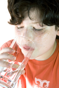 儿童饮用水