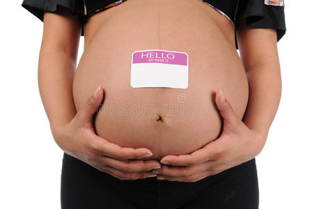 孕妇抱着肚子