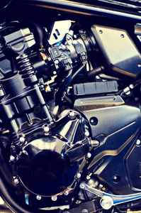 高速摩托车发动机