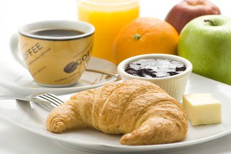 欧式咖啡牛角面包早餐图片