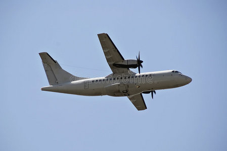 atr42航空货运飞机