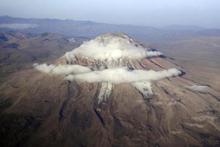 钦博拉佐火山