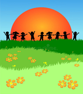 在草坪上玩耍的孩子们照片