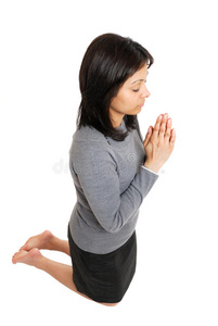 女商人跪下祈祷