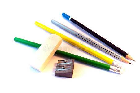 彩色铅笔和卷笔刀