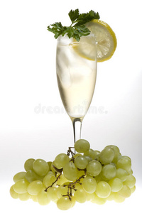 绿葡萄香槟酒杯