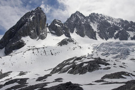 雪山云峰