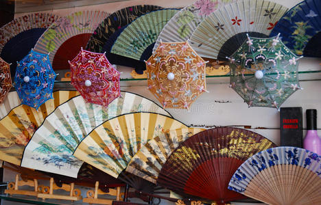 中国的木扇和雨伞