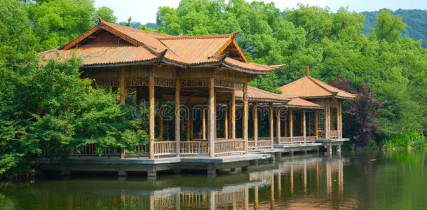 杭州西湖山水风景长图图片