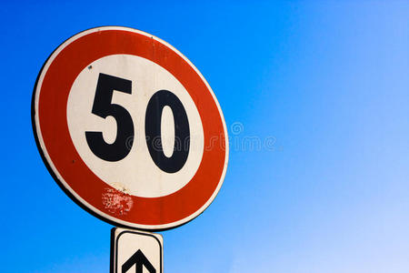 50km/h限速信号照片