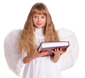 一个穿着天使服装，带着书的女孩。