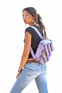 背着背包的印度美女图片