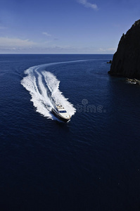 意大利，西西里岛，豪华游艇鸟瞰图