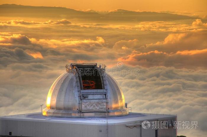 洛杉矶格里菲斯天文台天文学家纪念碑卫星天线大星云素描卫星碟形天空