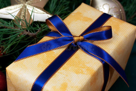 礼品盒，蓝色丝带，带纺织ba