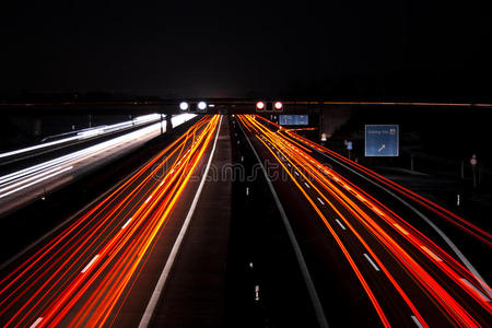 夜间道路