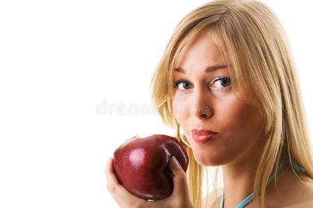 吃健康苹果的妇女