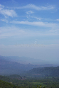 巴厘岛晨雾景观