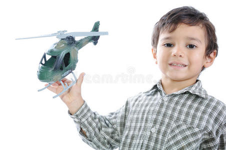带直升机的小孩