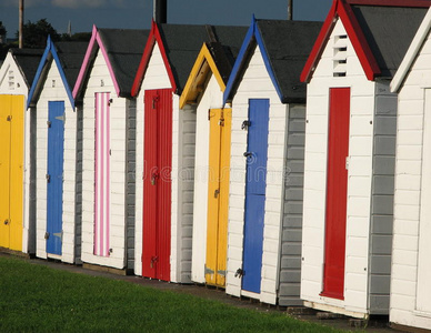 五颜六色的海滩小屋