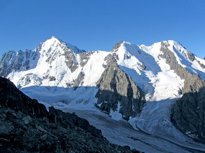 山地雪景