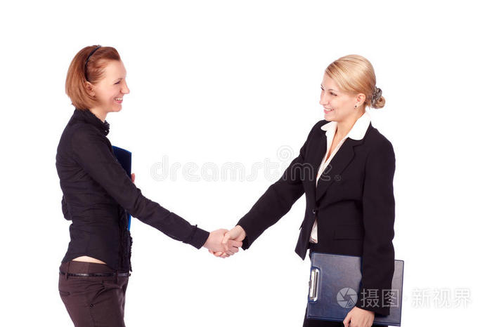 两位女商人握手