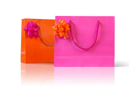 粉红色和橙色的袋子