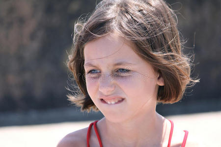 亲吻咬嘴唇动漫图片