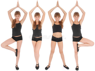 四个姿势。做瑜伽练习的小女孩