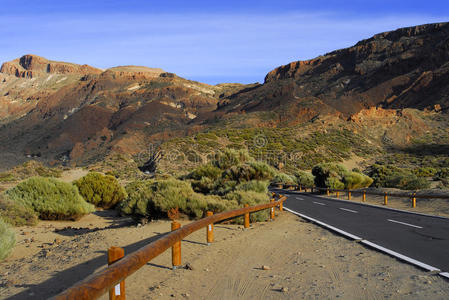 泰德火山附近的道路