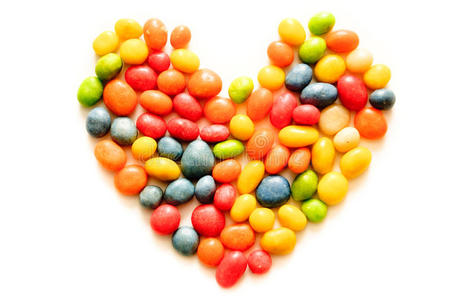 彩色糖果做成的心