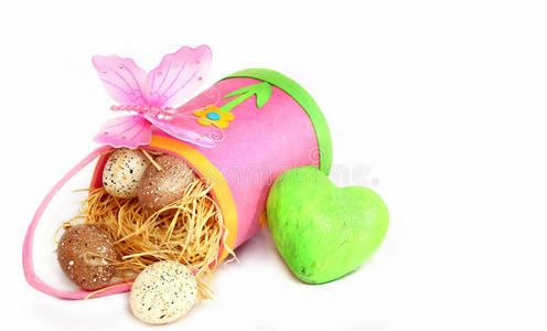 粉红包绿心复活节彩蛋图片