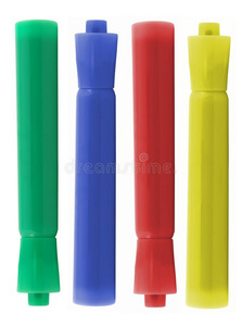 四个彩色荧光笔，单独放在纯白上