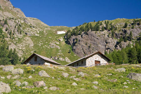 高山石屋