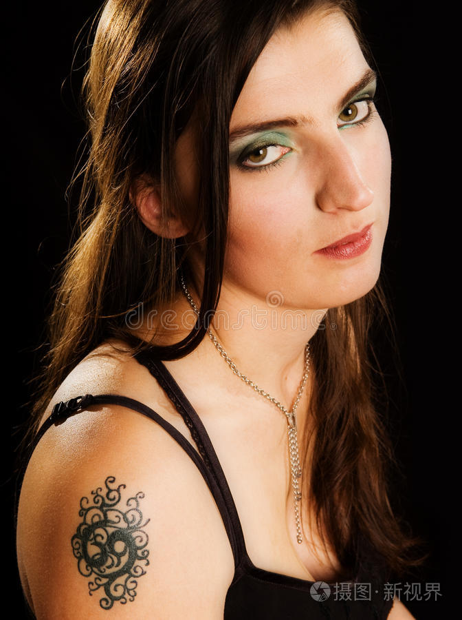 有纹身的女人