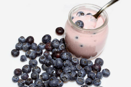 蓝莓鲜果酸奶