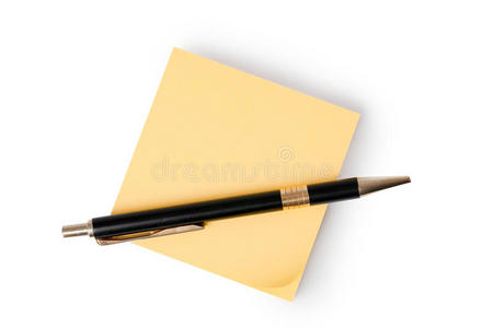 黄色笔记纸和笔